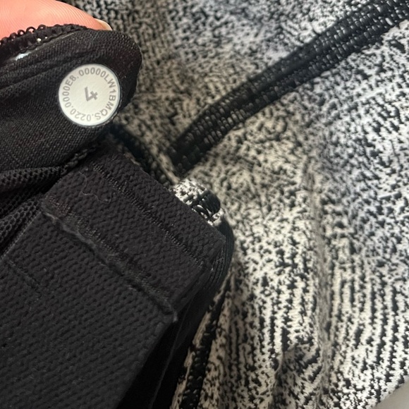 Lululemon flow Y tank with built in bra - Picture 2 of 4